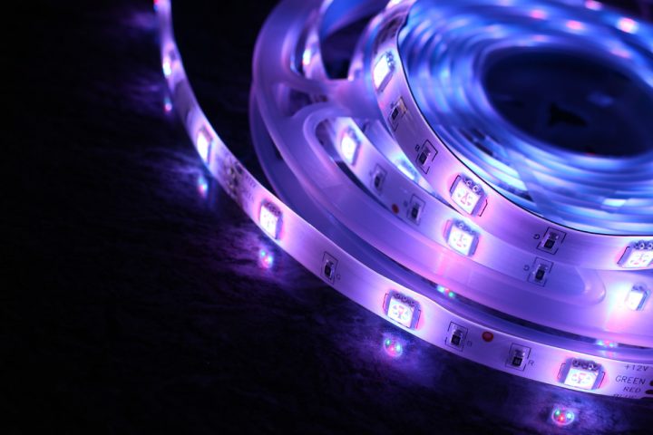 What is the Difference Between Smart LED Lights and Normal LED Lights What is the Difference Between Smart LED Lights and Normal LED Lights